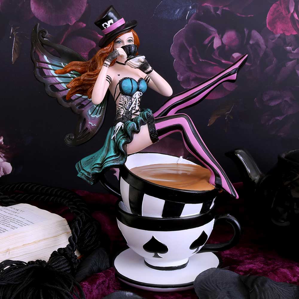 Hatter with Teacup 16cm - Wonderland Fairy