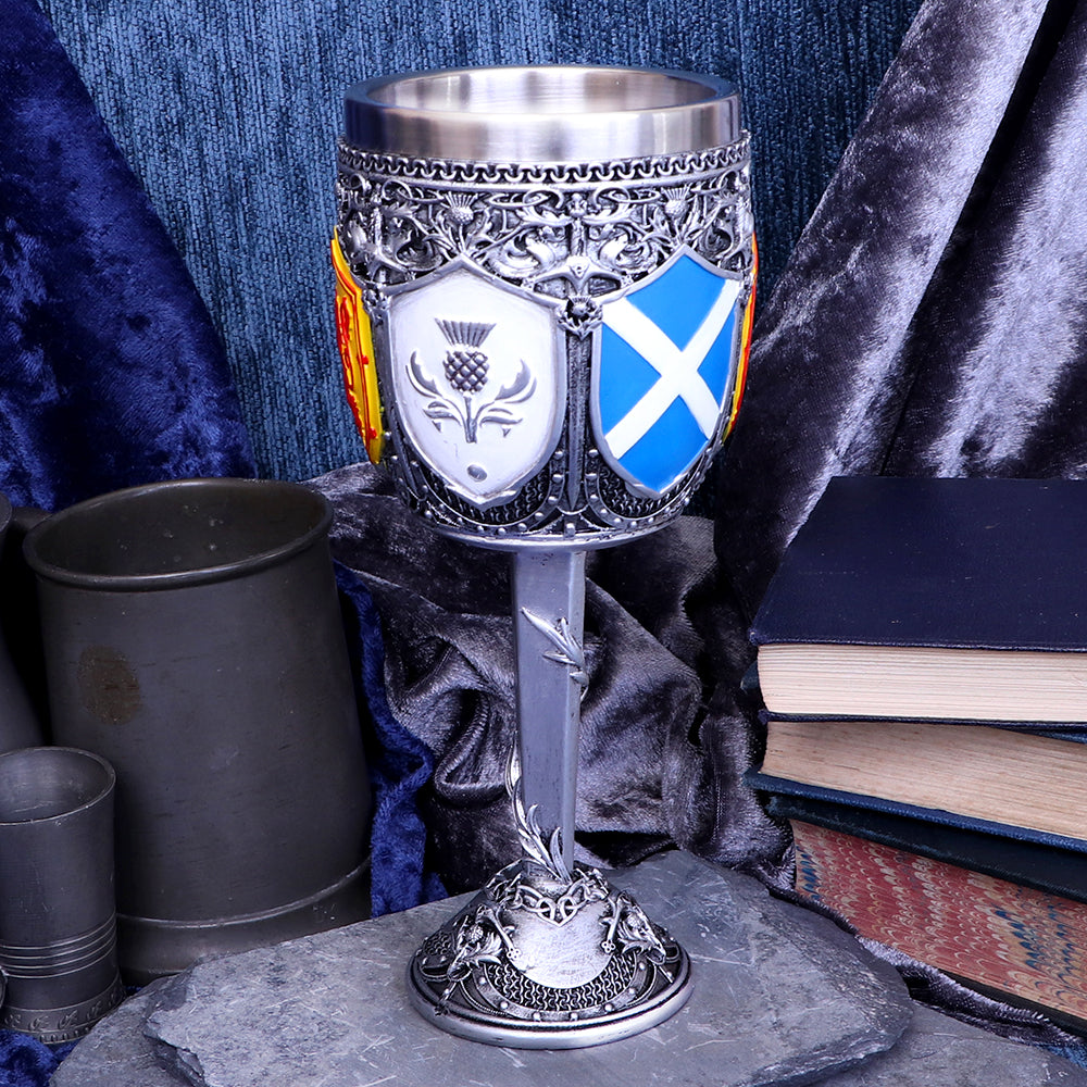 Goblet of the Brave Scottish Shield Glass