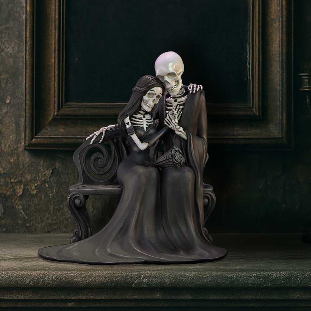 Eternal Bond Skeleton Figurine 19cm