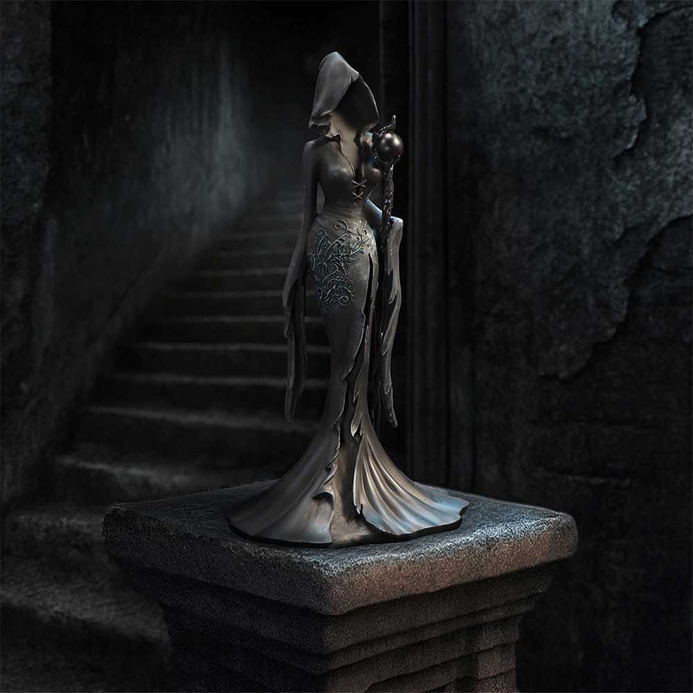 Femme Fatale Seer Figurine 20cm