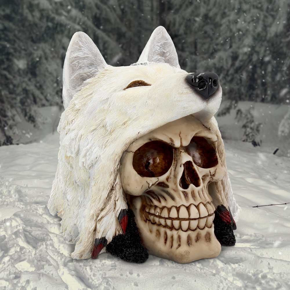 Night Wolf Skull 15.6cm